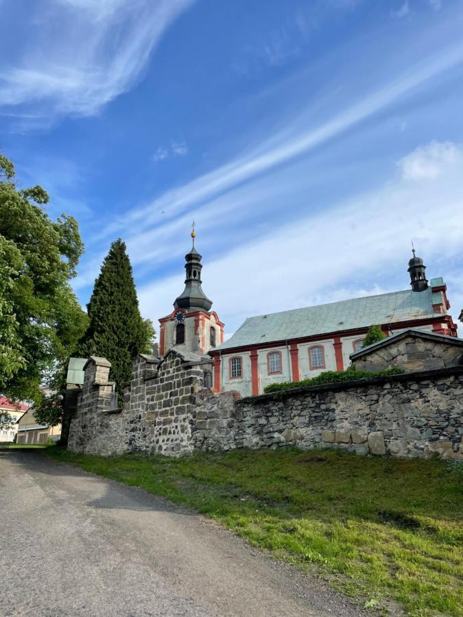 Apartman V Kratke Kamenicky Senov Exterior foto